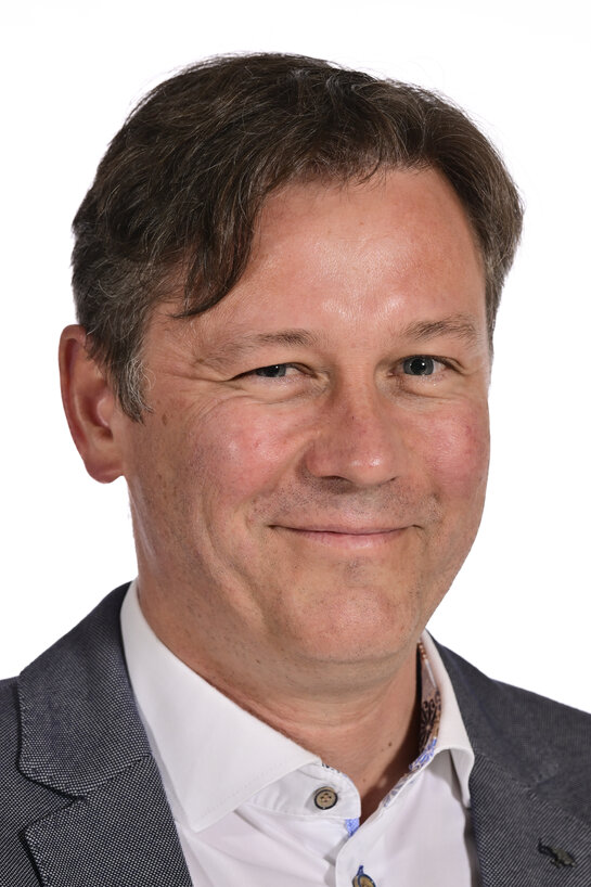Guy Van de Perre Guy Van de Perre